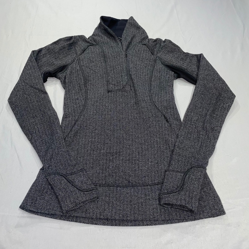 Lululemon Herringbone Half Zip Pullover‎ Grey Black Thumbholes Athletic Top 4